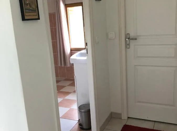 Les Dames Noires ホームステイ *